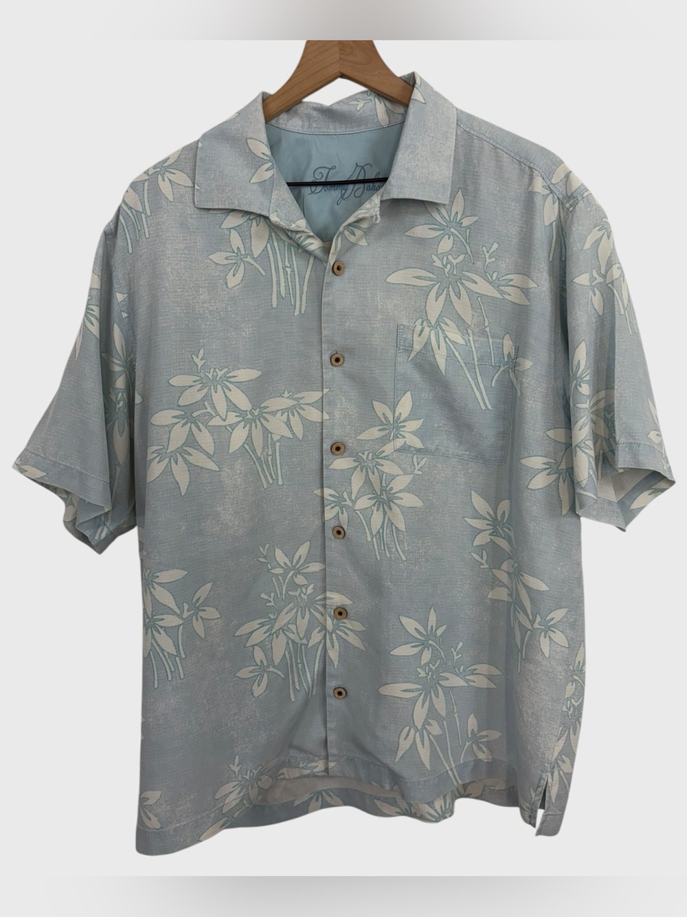 Tommy Bahama Light Blue White Floral Silk Hawaiian Button Down Shirt